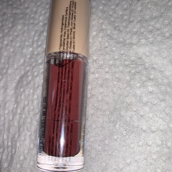 Be Seen Weightless Maxed Liquid Lip Colour in Maxed Out by Beauty For Real - Picture 3 of 4